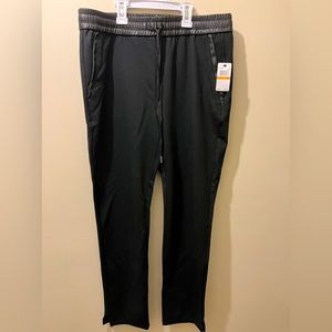 NWT Laundry by Shelli Segal faux leather trim pants size small
